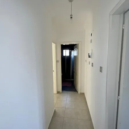 Kyrenia Center Apartman *